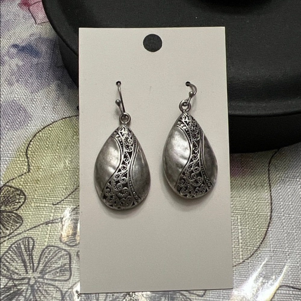 Premier Designs Elegant Silver Teardrop Earrings